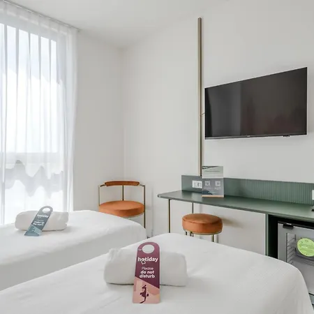 Hotiday Tronchetto 3* البندقية